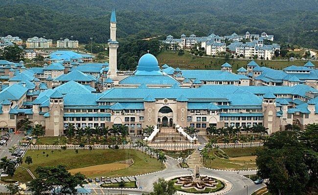 Cabaran Institusi Pengajian Tinggi